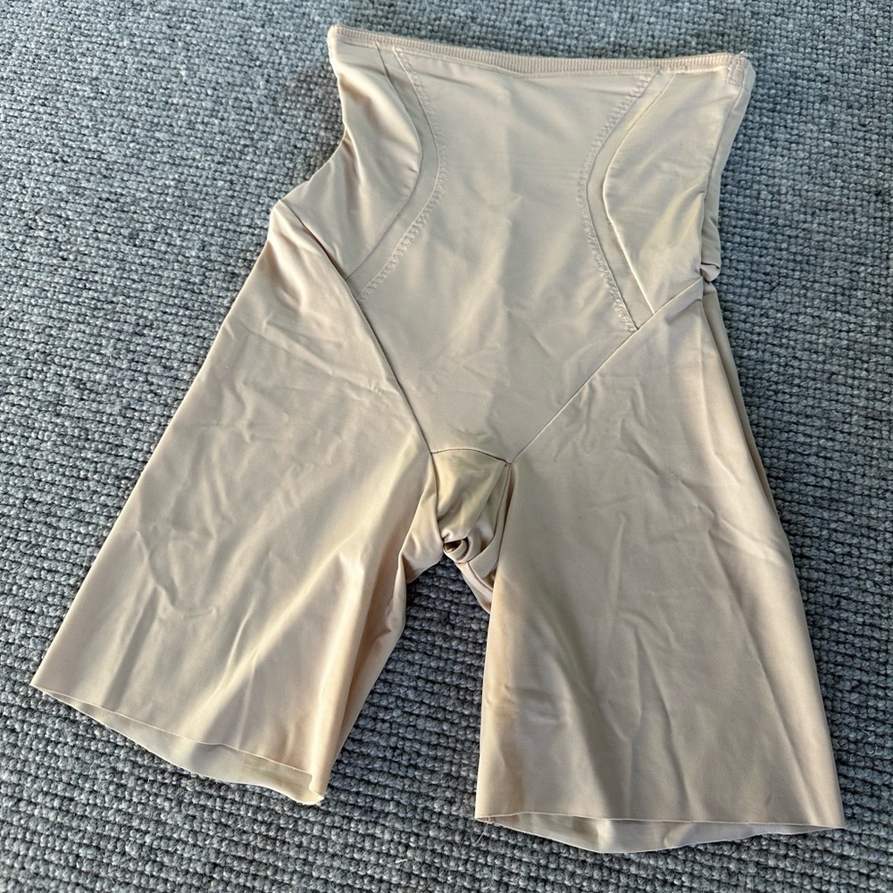 Spanx Women's Shapewear Compression Shorts Control Top Grip Top Small - Picture 4 of 7
